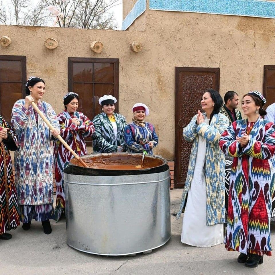 Sumalak being cooked in a large pot